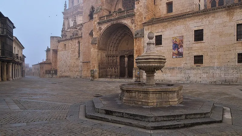 La plaza de la catedral de El Burgo de Osma